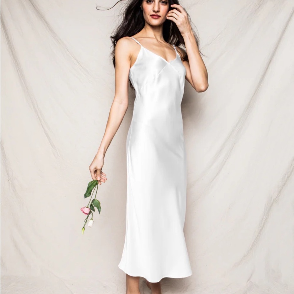 WOMEN’S WHITE SILK COSETTE NIGHT DRESS